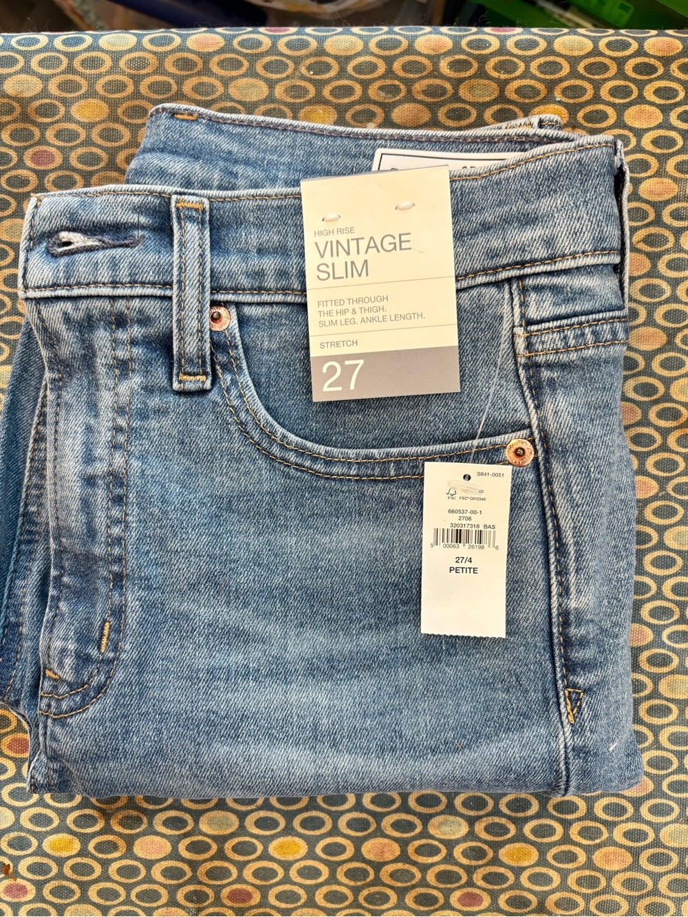 GAP High-Rise Vintage Slim Jeans - Light Blue Wash 27P